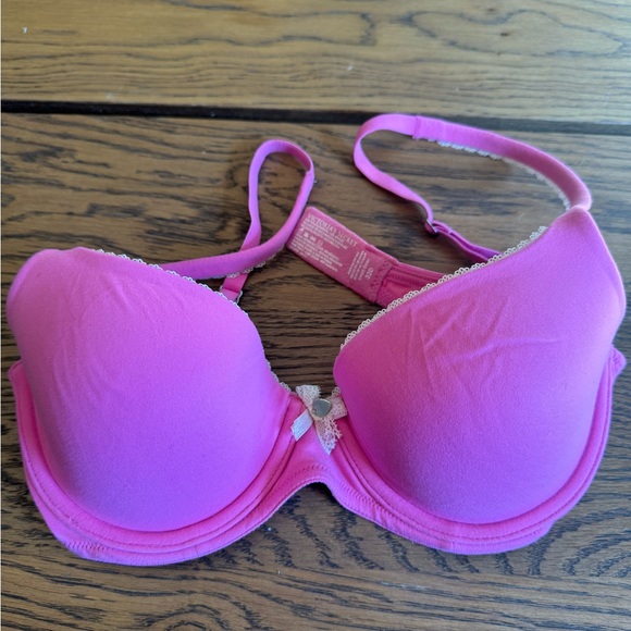 Victoria's Secret Fuchsia Bra with Lace Detail - Picture 1 of 6